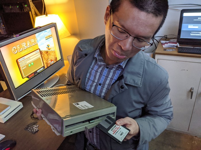 Sparklecon 2020 6 8 inch floppy drive